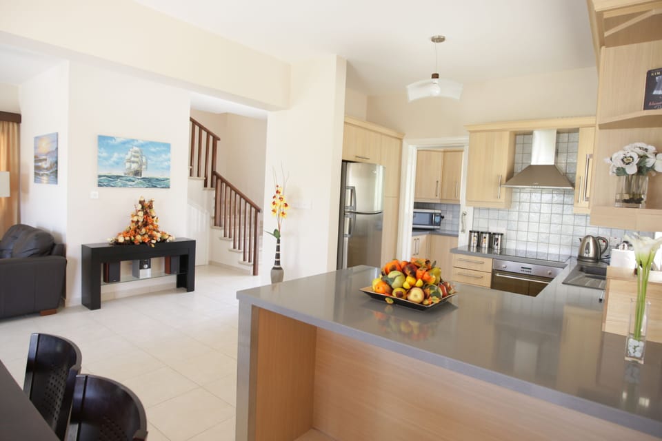Villa, 3 Bedrooms, Private Pool, Garden View | Interior