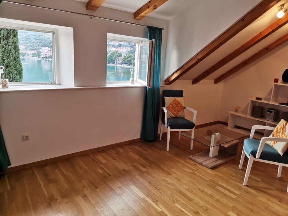 House, 3 Bedrooms, Patio, Ocean View | Interior