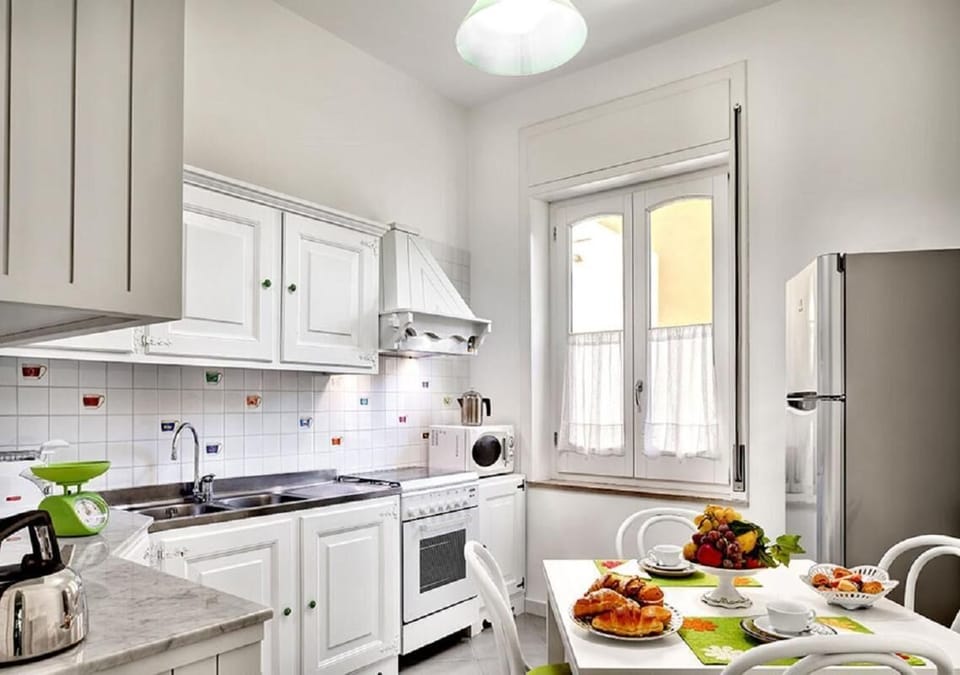 Apartment, 3 Bedrooms, Balcony | Interior