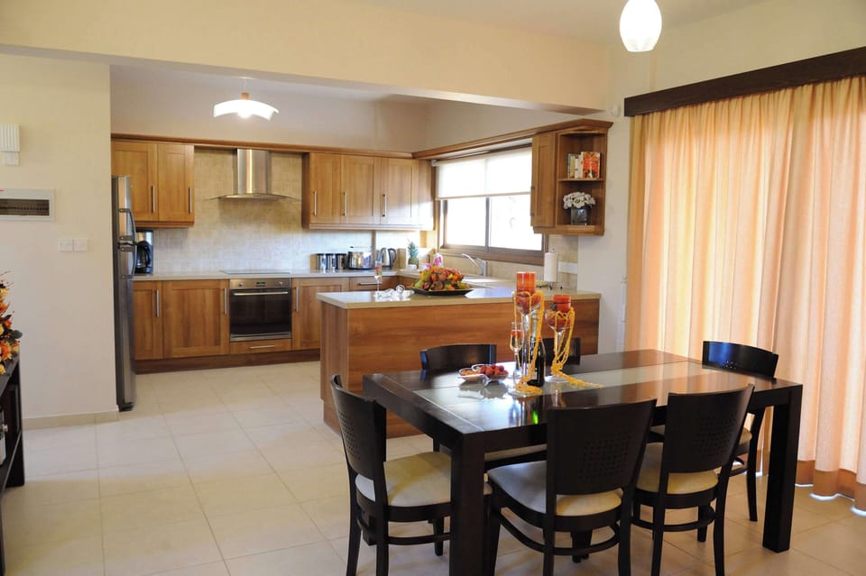 Villa, 3 Bedrooms, Private Pool, Ocean View | Dining room
