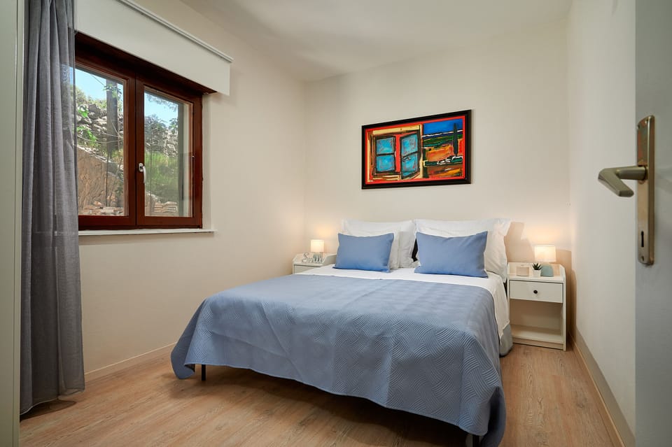Comfort Villa | 5 bedrooms, iron/ironing board, WiFi (free), individually decorated
