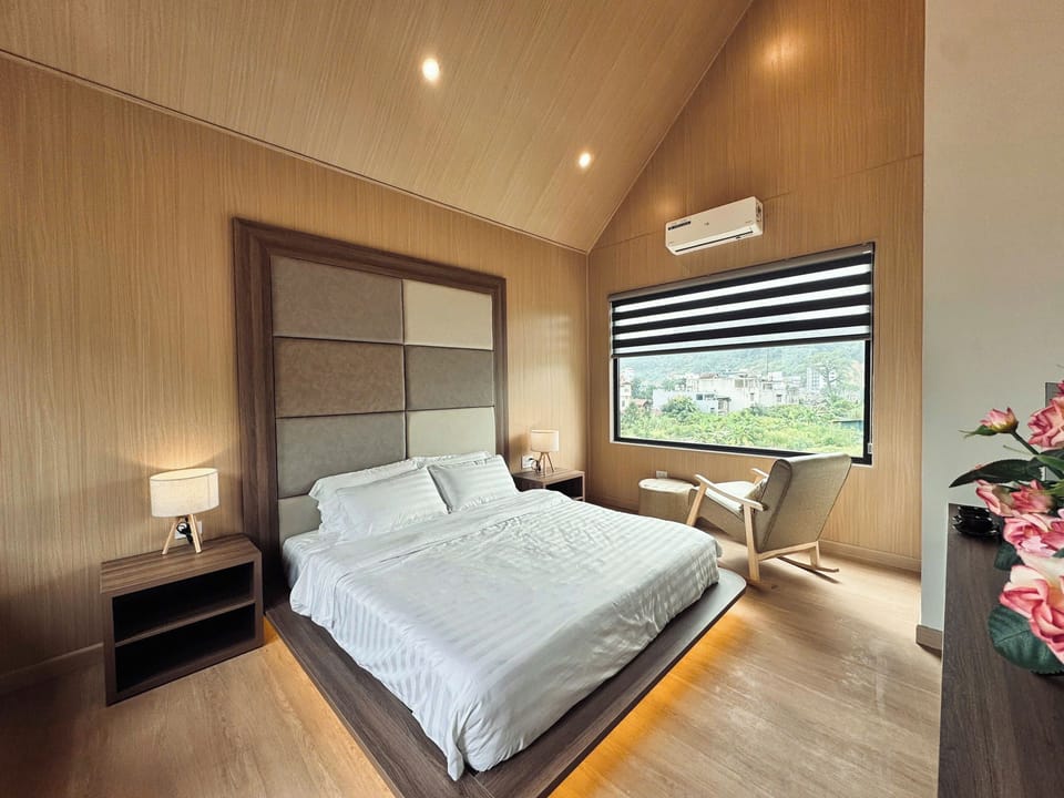 Superior Bungalow, Bathtub, Garden View | Premium bedding, minibar (some free items), desk, laptop workspace
