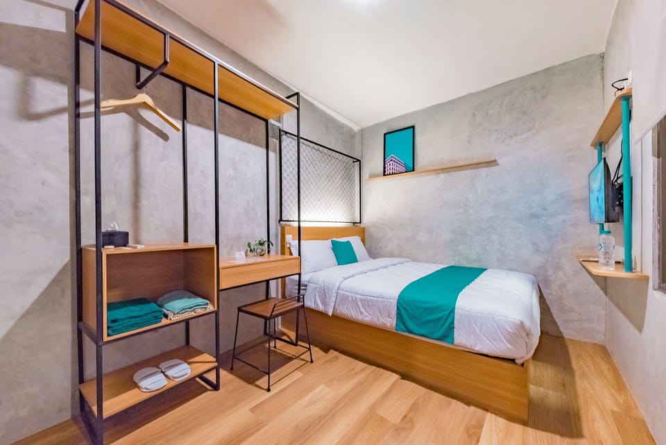 Deluxe Double Room | Individually decorated, individually furnished, desk, free WiFi