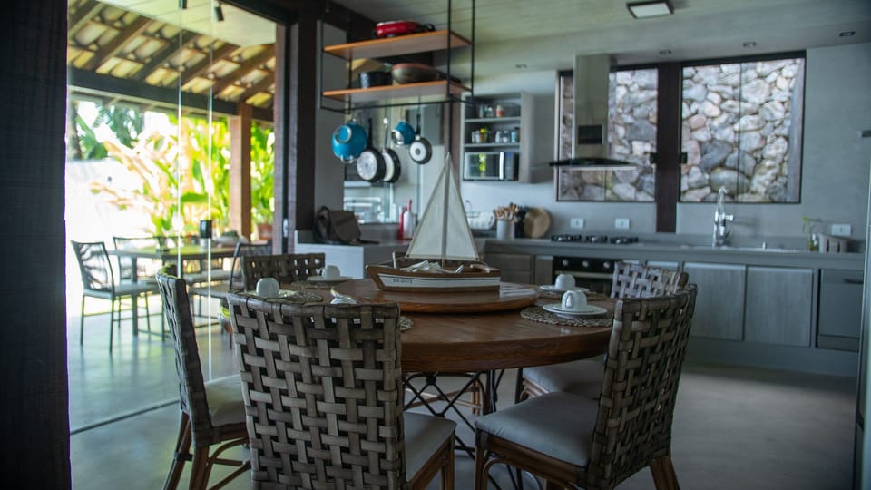 Villa | Dining
