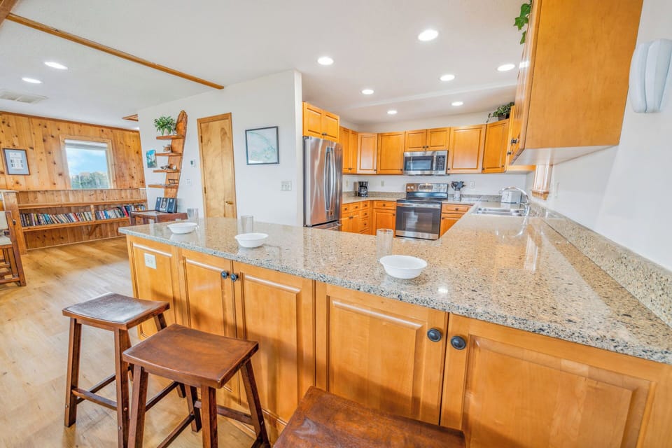 Surf or Sound Realty - 1120 - Jane's Friend - Kitchen -1