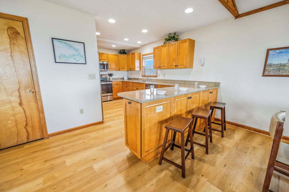 Surf or Sound Realty - 1120 - Jane's Friend - Kitchen -3