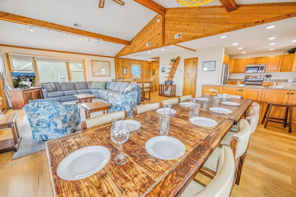 Surf or Sound Realty - 1120 - Jane's Friend - Dining Area -3