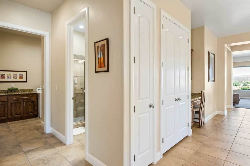 Townhome, 3 Bedrooms | Interior