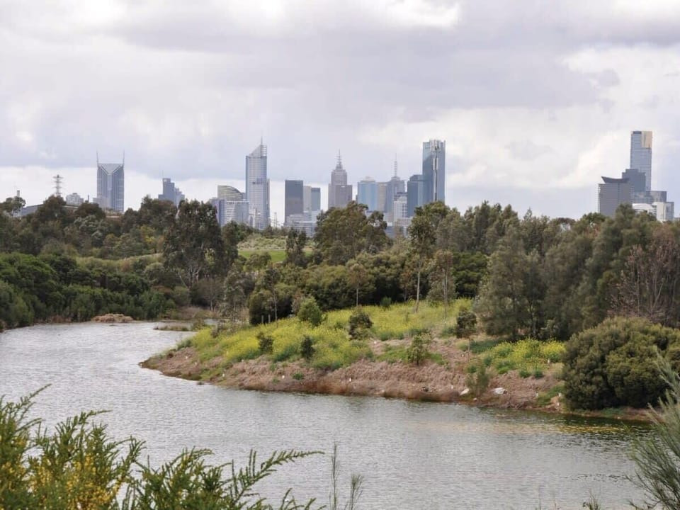 Port Melbourne neighbourhood scenery