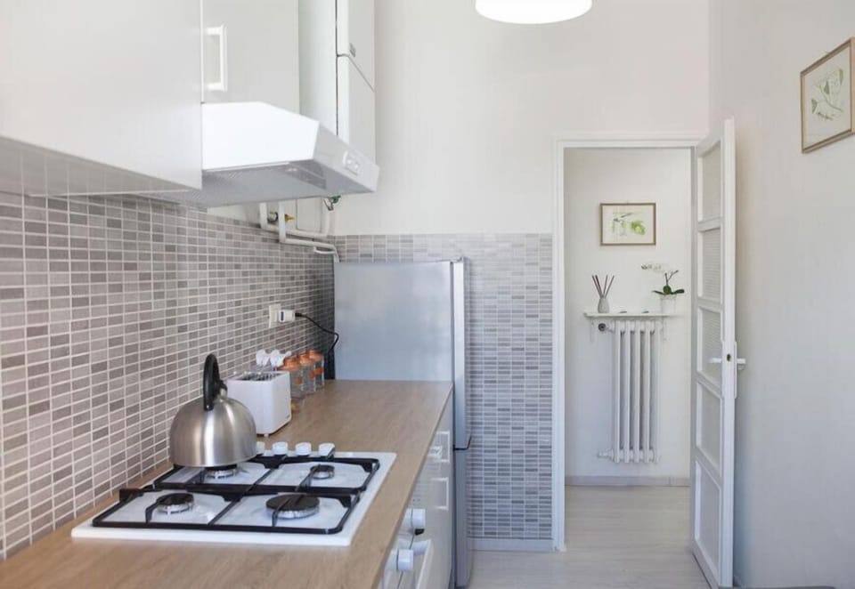 Economy Condo | Private kitchen | Full-size fridge, oven, electric kettle, cookware/dishes/utensils