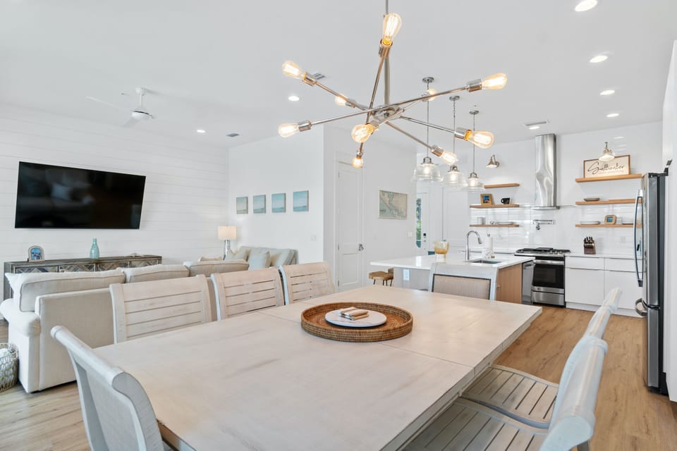 House | In-room dining
