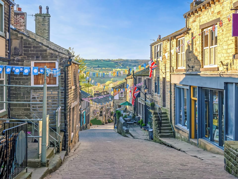 Surrounding area | Higher Kirkstall Wood Farm, Keighley