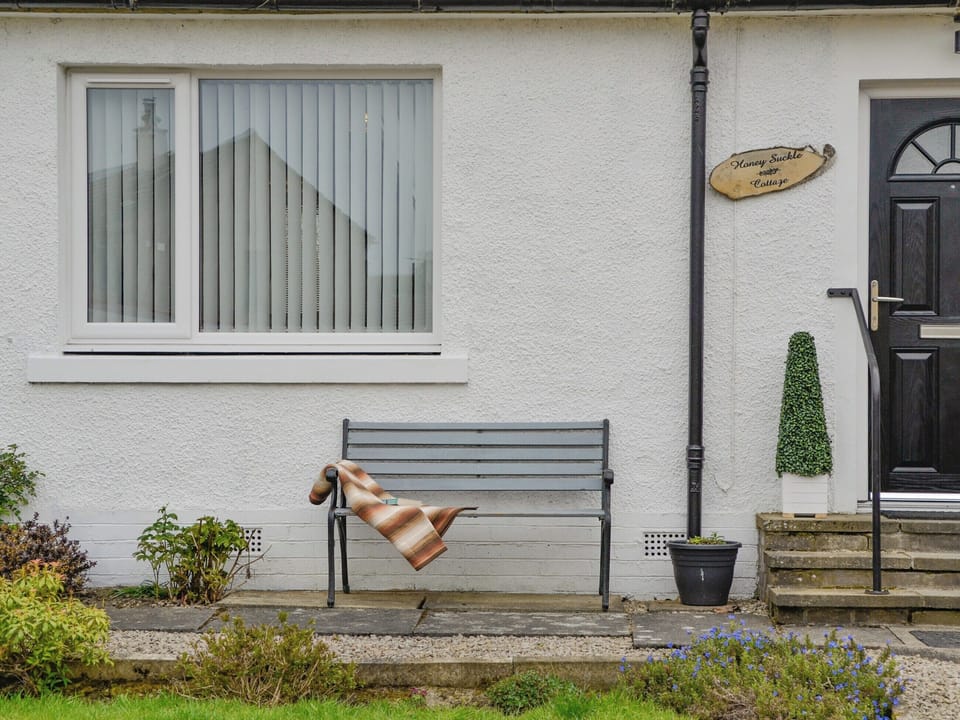 Outdoor area | Honeysuckle Cottage, Luncarty, near Perth