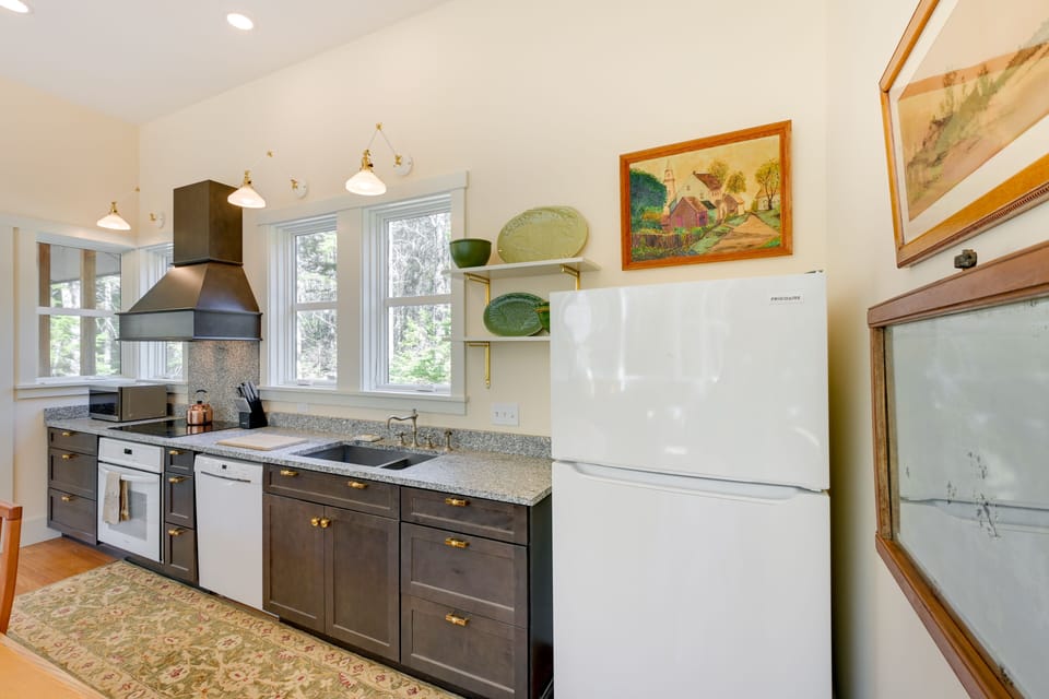 Kitchen | 1st Floor | Dishwasher | Coffee Maker