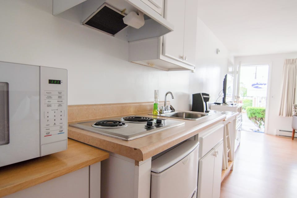 Poolside Two Doubles | Private kitchenette | Coffee/tea maker