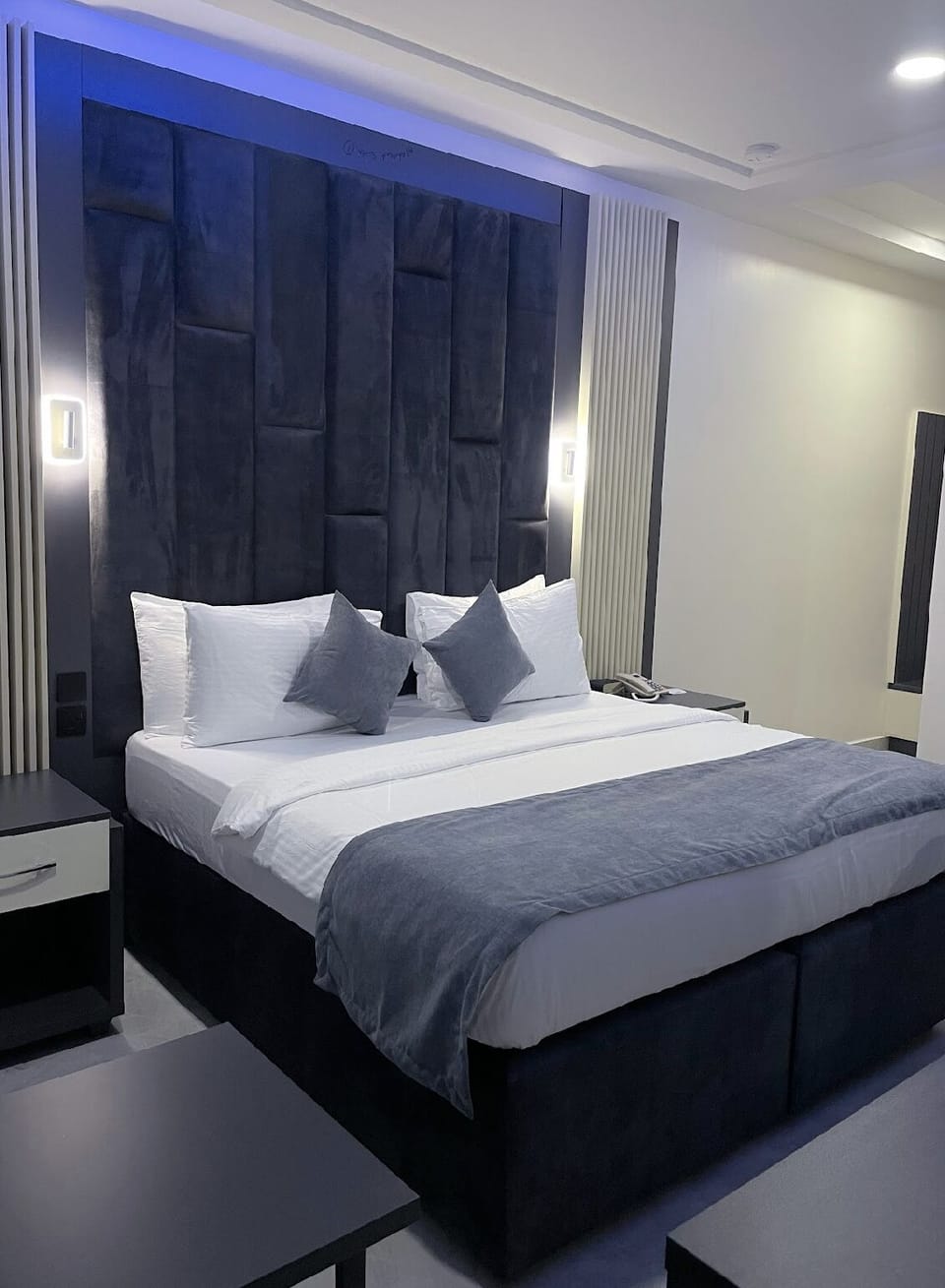 Junior Suite | Premium bedding, down comforters, Select Comfort beds, in-room safe