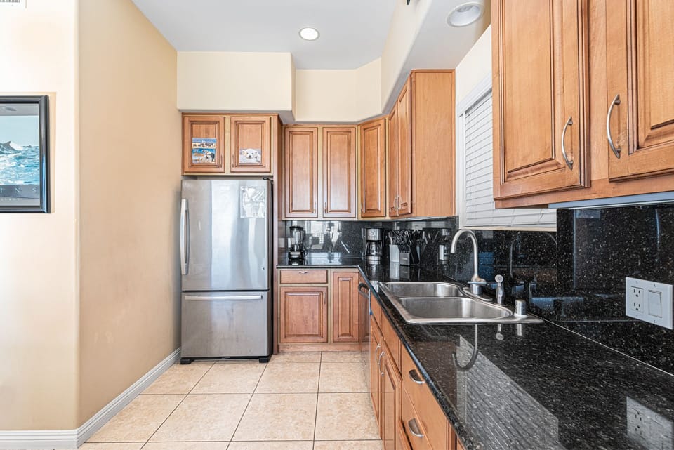 Guests must supply their own food, drinks (including coffee), spices, condiments, and paper goods.
                