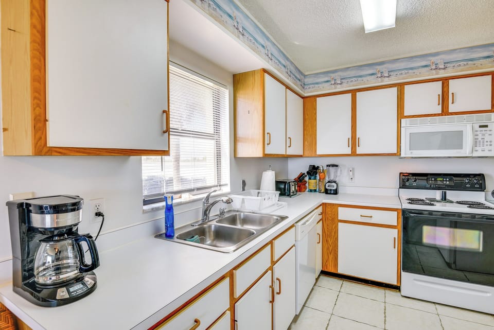 Kitchen | Cooking Basics | Coffee Maker | Dishware & Flatware