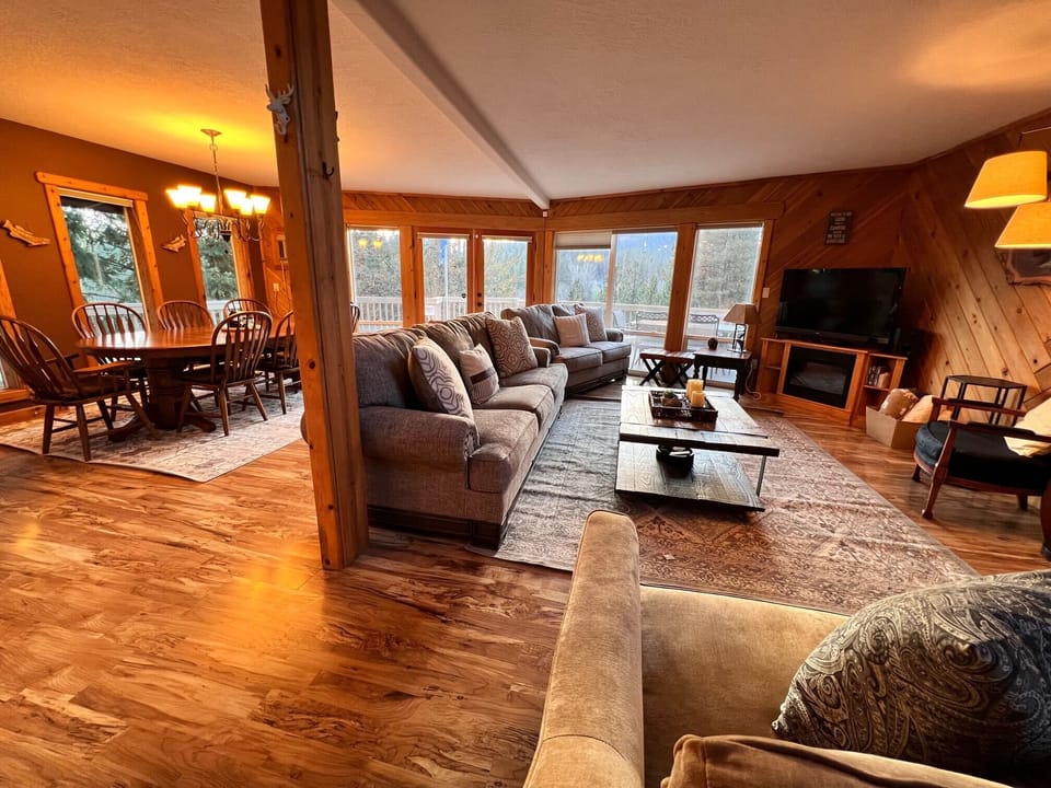 Living area - Main level