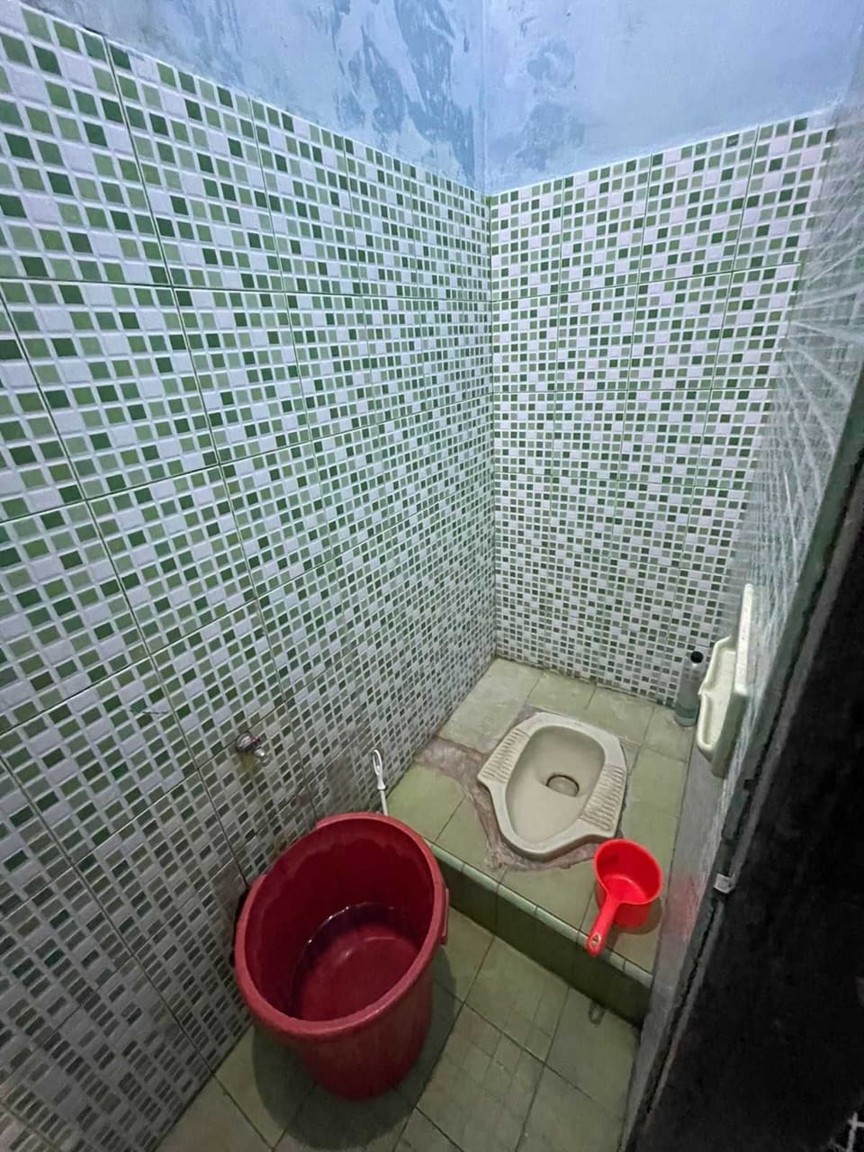Deluxe Double Room | Bathroom | Shower, towels