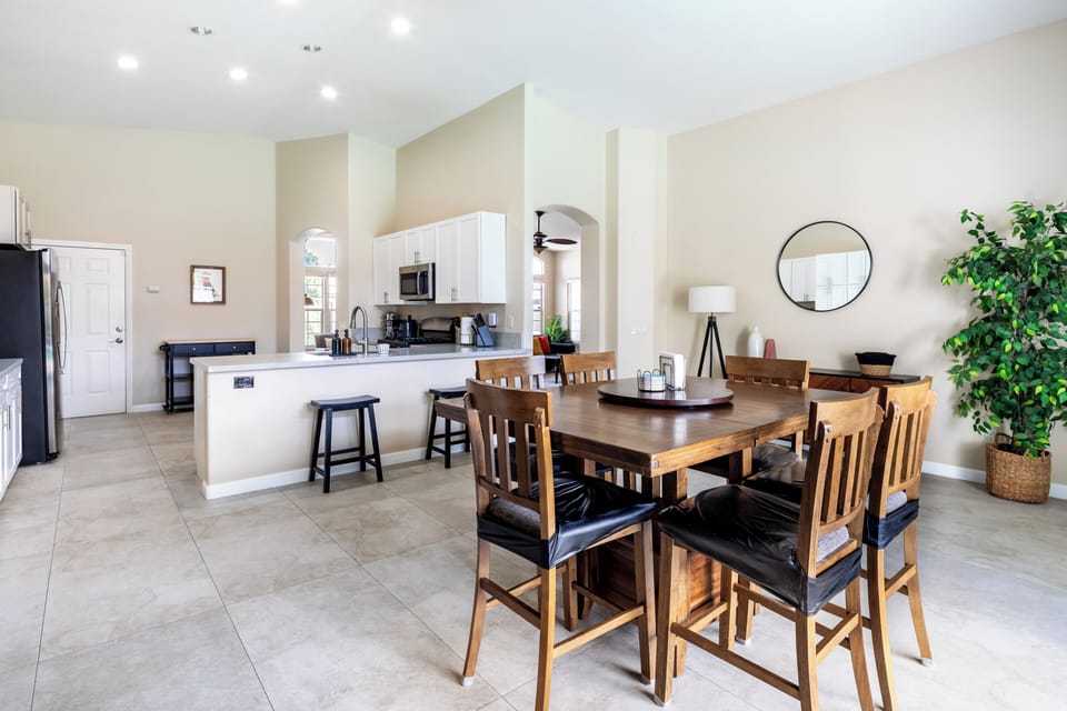 Kitchen and dinning room area