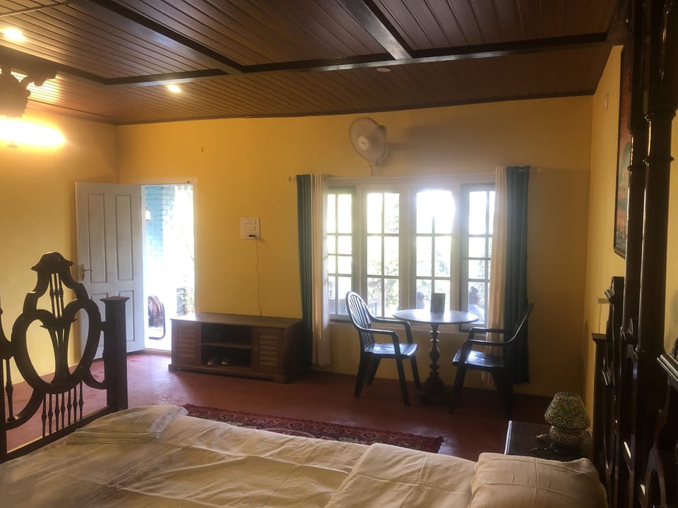 Deluxe Double Room | Blackout drapes, iron/ironing board, free WiFi
