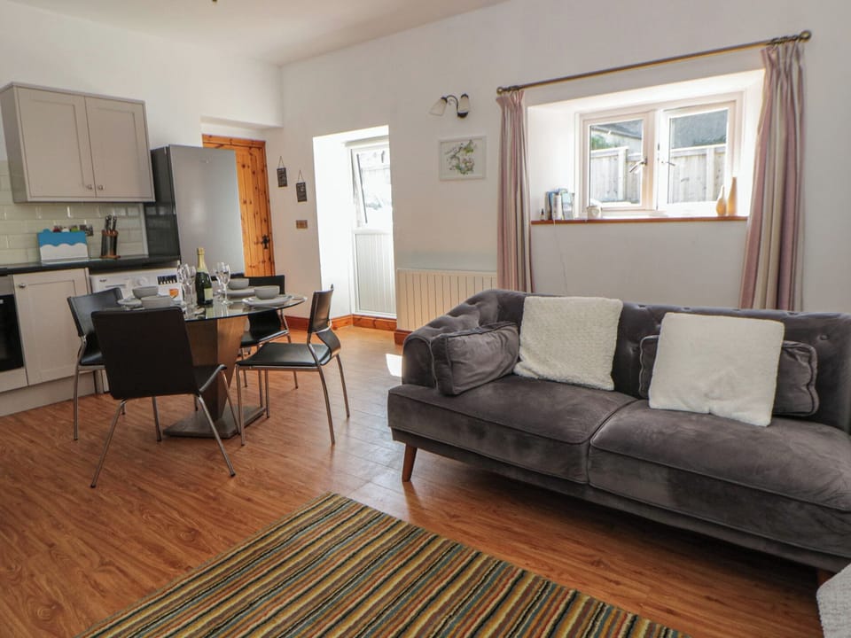Cottage | Living area