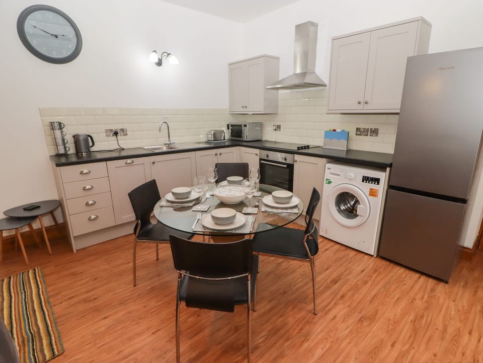 Fridge, dishwasher, electric kettle, toaster