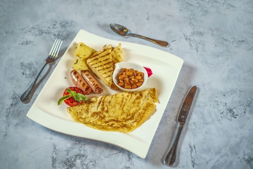 Free daily English breakfast
