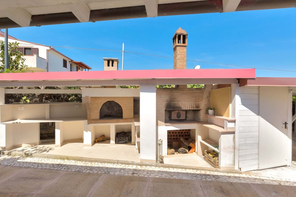 BBQ/picnic area