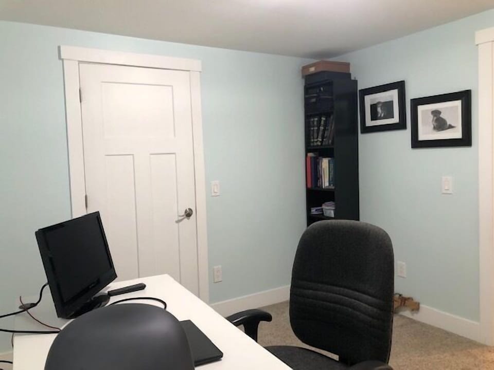 Office With Desk - Office with Desk