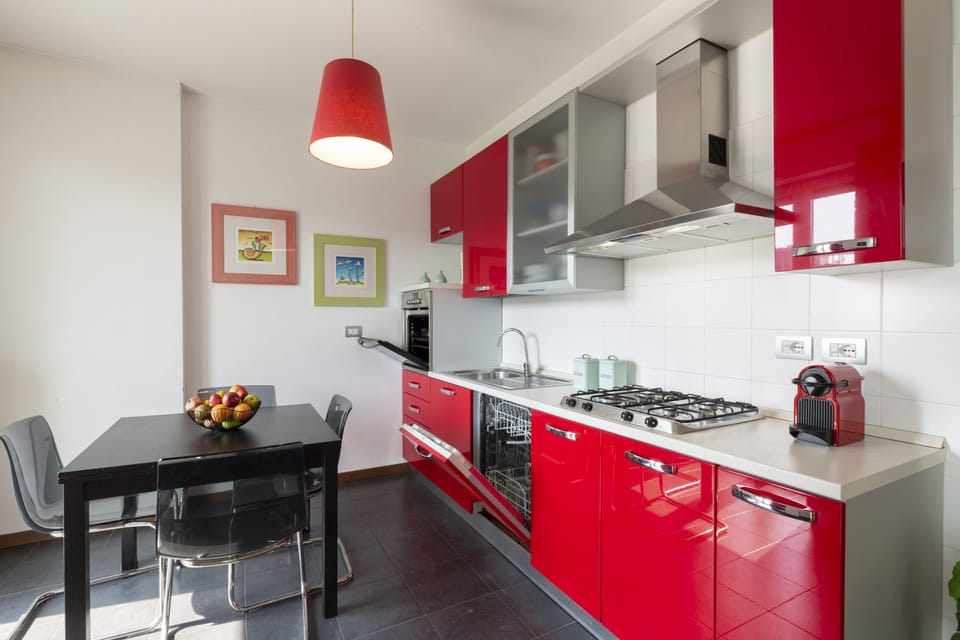 Panoramic Apartment | Private kitchen | Fridge, oven, stovetop, dishwasher