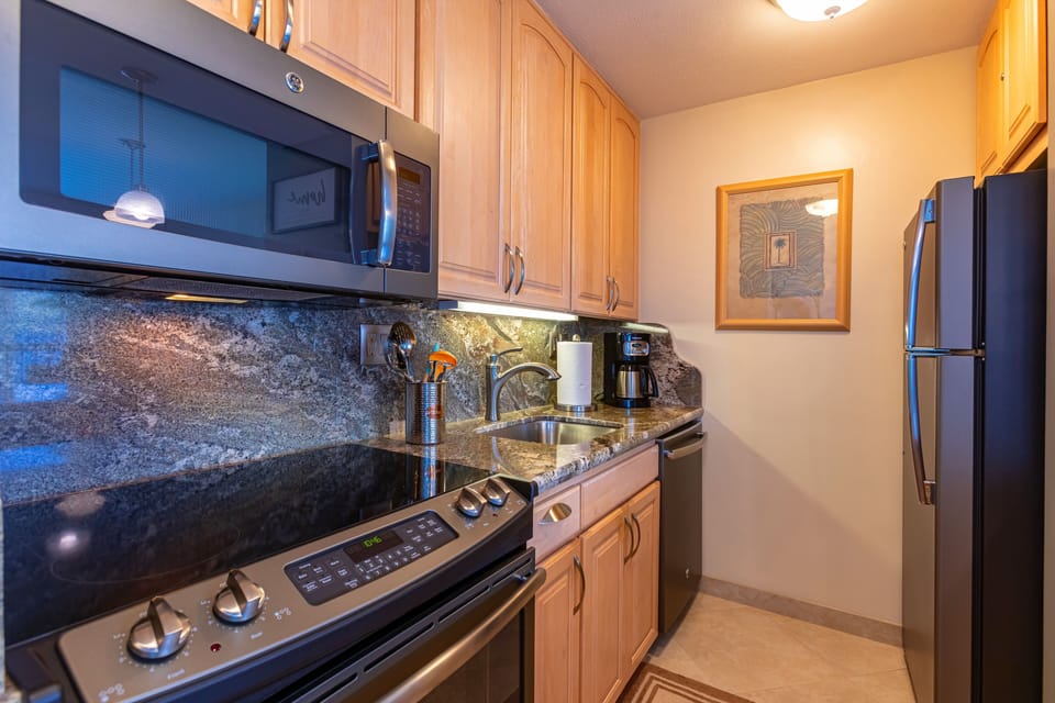 Condo, 1 Bedroom | Private kitchen | Coffee/tea maker, fridge, oven, toaster