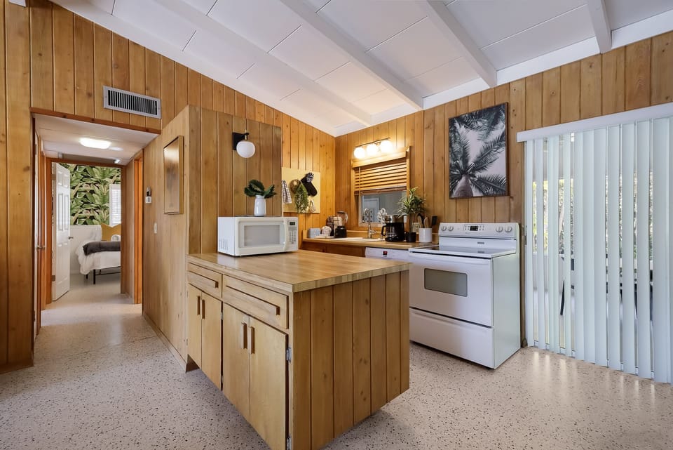 Fully equipped kitchen