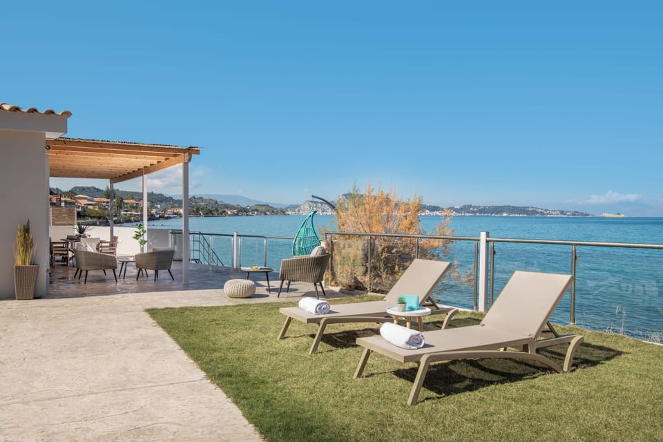 Astarte Villas - Bleu Beach Front Villa