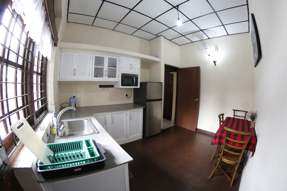 Deluxe Double Room | Shared kitchen facilities | Electric kettle