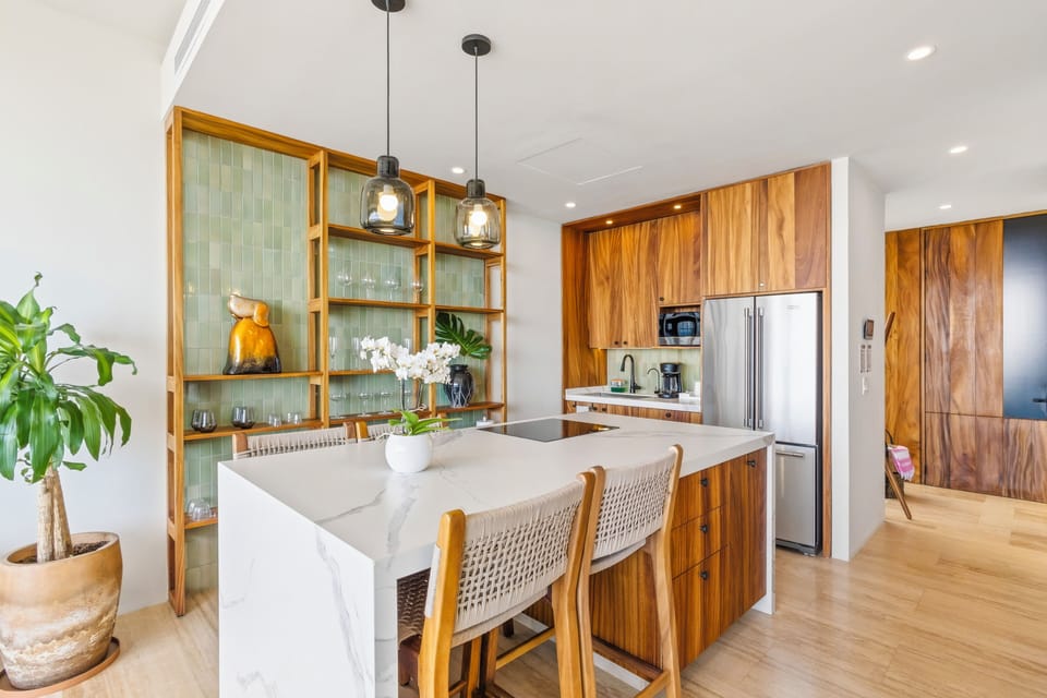 Luxury Penthouse, 2 Bedrooms, Ocean View | Private kitchen | Coffee/tea maker, fridge, microwave, stovetop