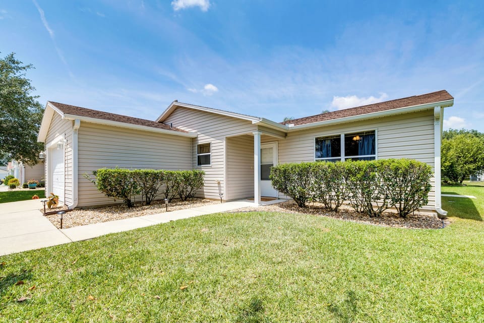 House Exterior | Lockbox Entry | Golf Cart (Waiver Possibly Required)