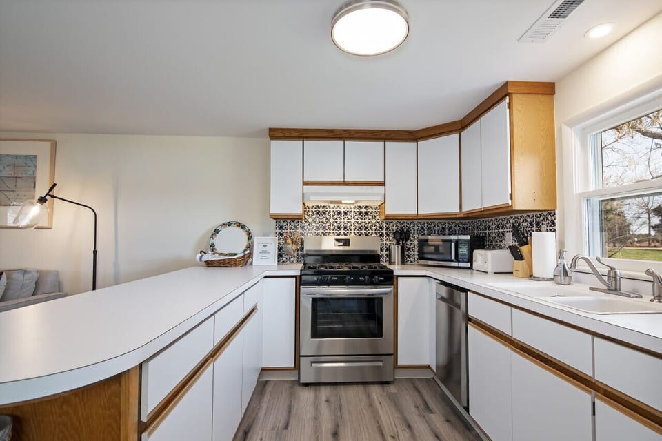 Fully equipped modern kitchen