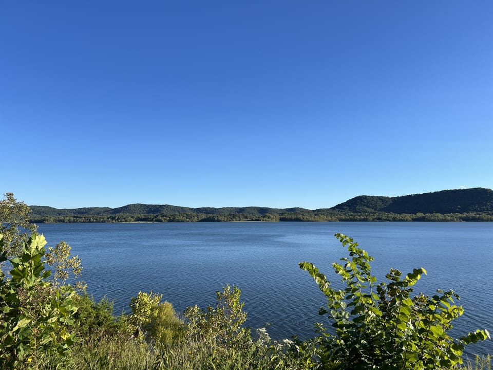 Bring your kayak to enjoy nearby Cave Run Lake.  25 minutes to closest put-in area