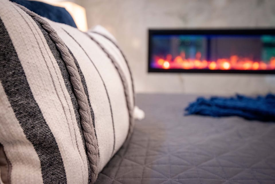 Such a cozy room!