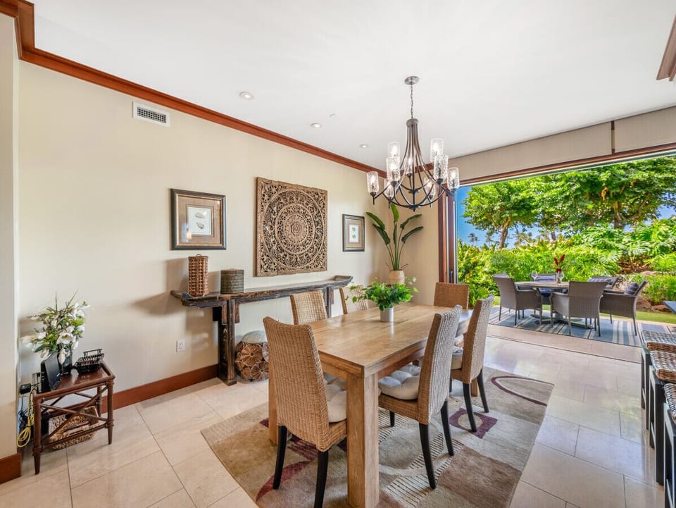 Spacious kitchen and dining area