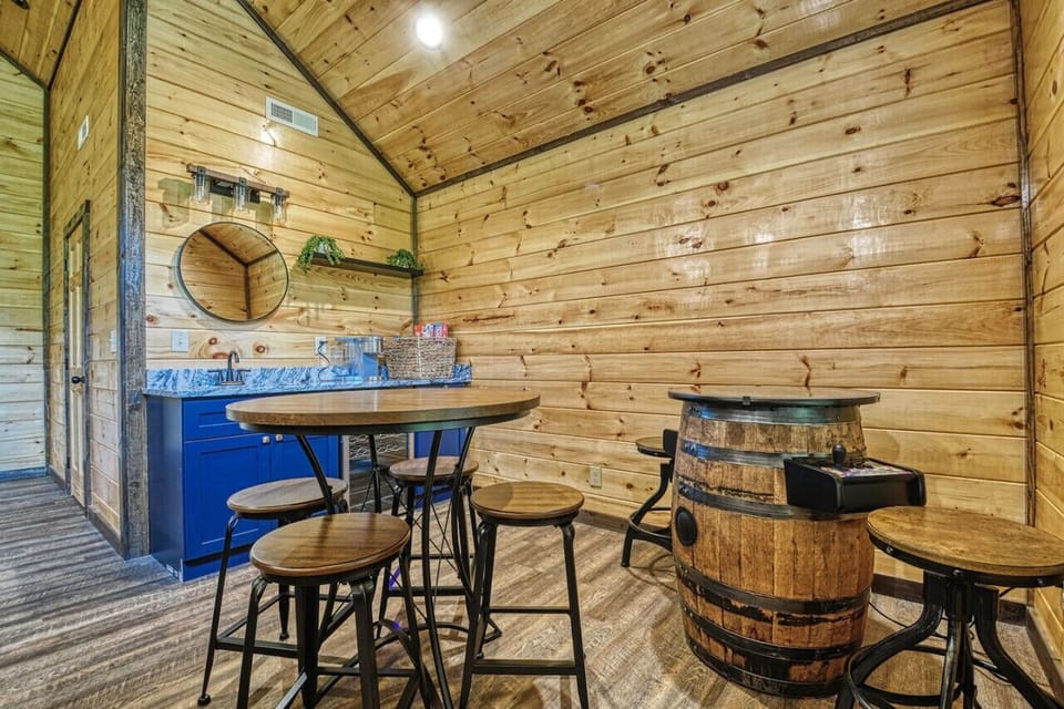 Arcade games, wet bar