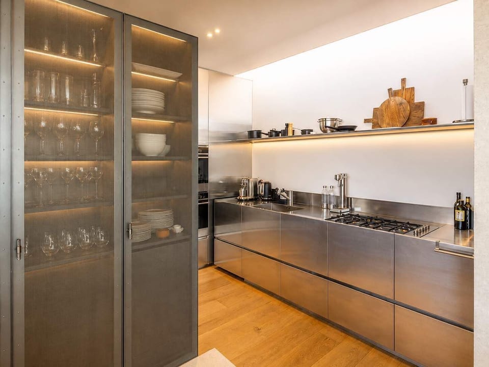 Full kitchen  