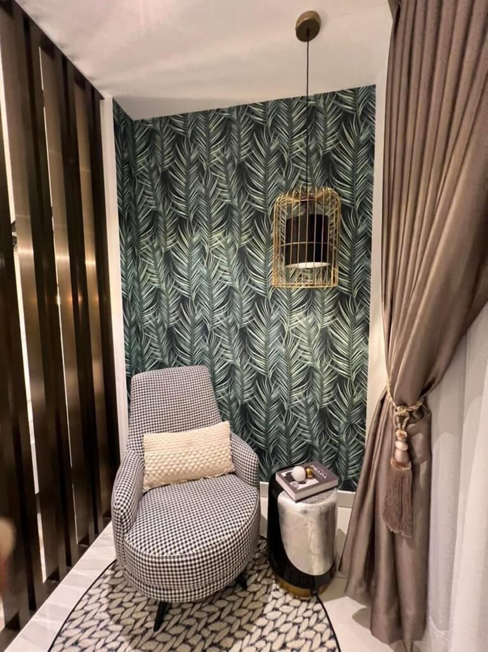 Deluxe Studio Suite | Living area