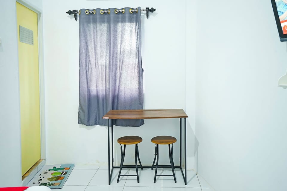 Standard Double Room | Laptop workspace, WiFi (free), bed sheets