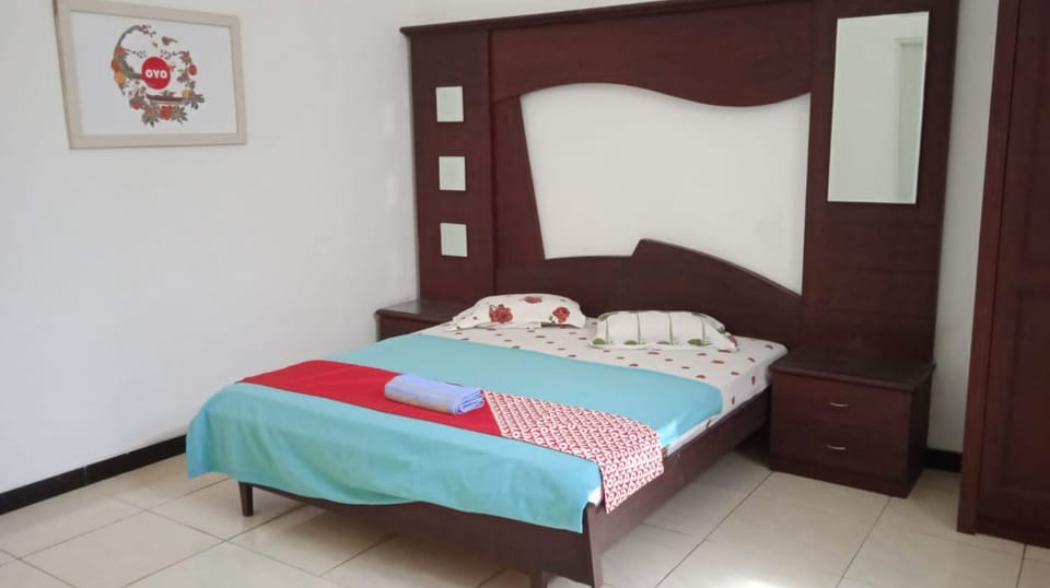 Standard Double Room | Desk, free WiFi, bed sheets