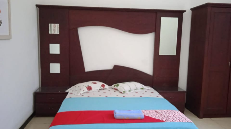 Standard Double Room | Desk, free WiFi, bed sheets