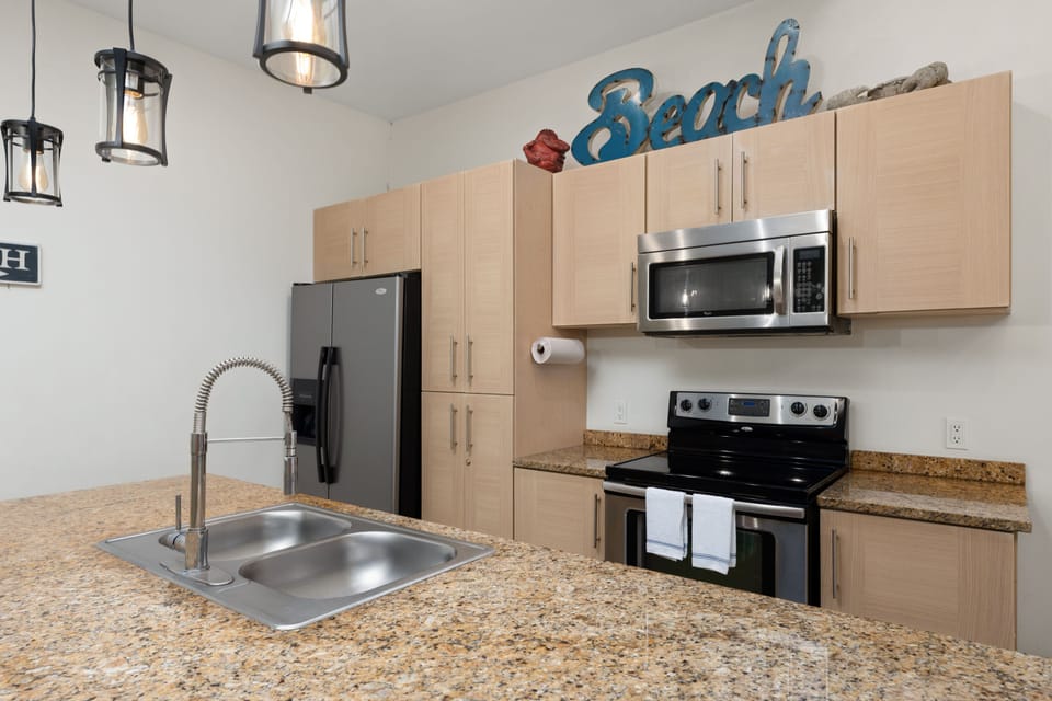 Full Stocked Kitchen