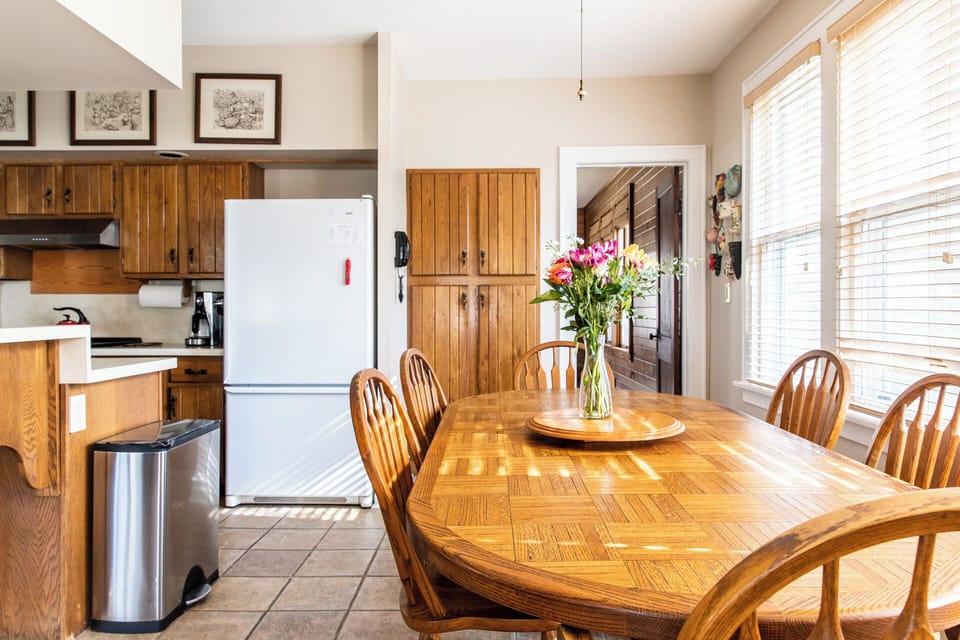 Kitchen table